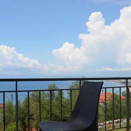 Verga's Kalamata