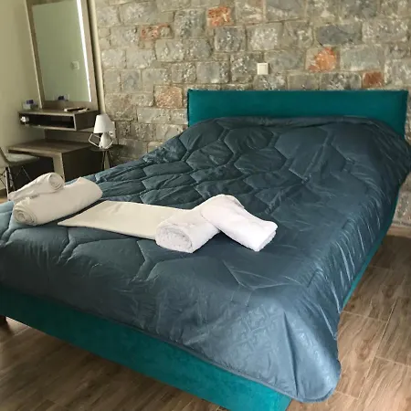 Verga's Inn Kalamata